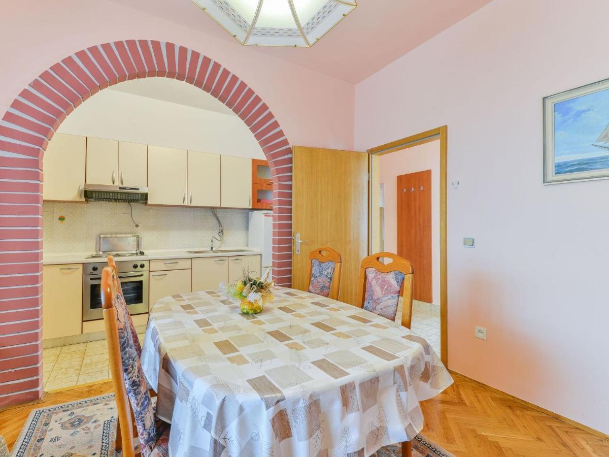 Apartments In House Liveric, In Vir At The Beach Экстерьер фото