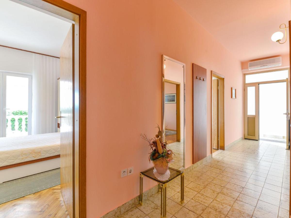 Apartments In House Liveric, In Vir At The Beach Экстерьер фото